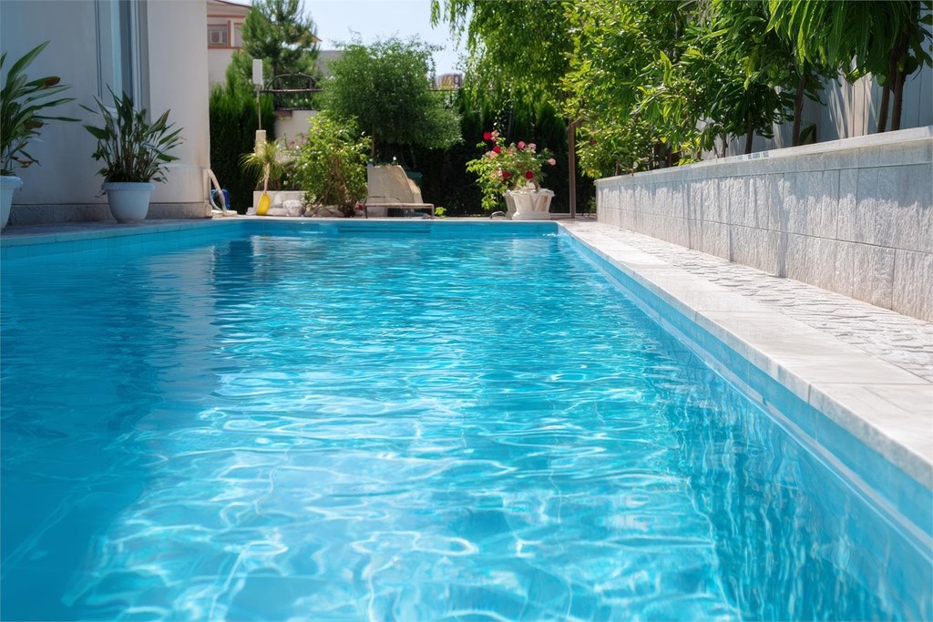 Se puede reducir la profundidad de una piscina existente